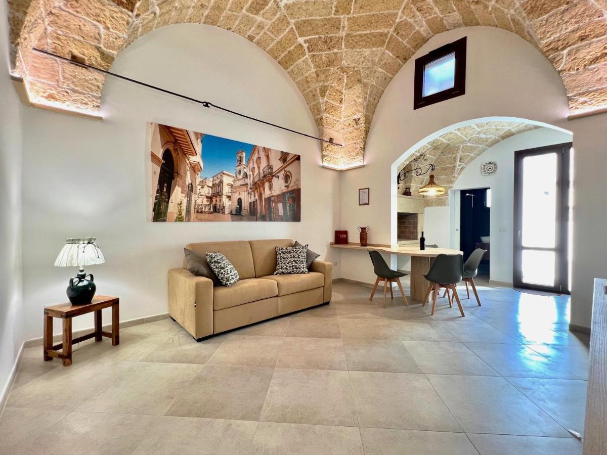 Suite La Basilica Galatina Exterior photo